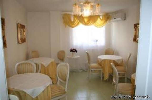 Hotel Nelisse Βουκουρέστι Εξωτερικό φωτογραφία